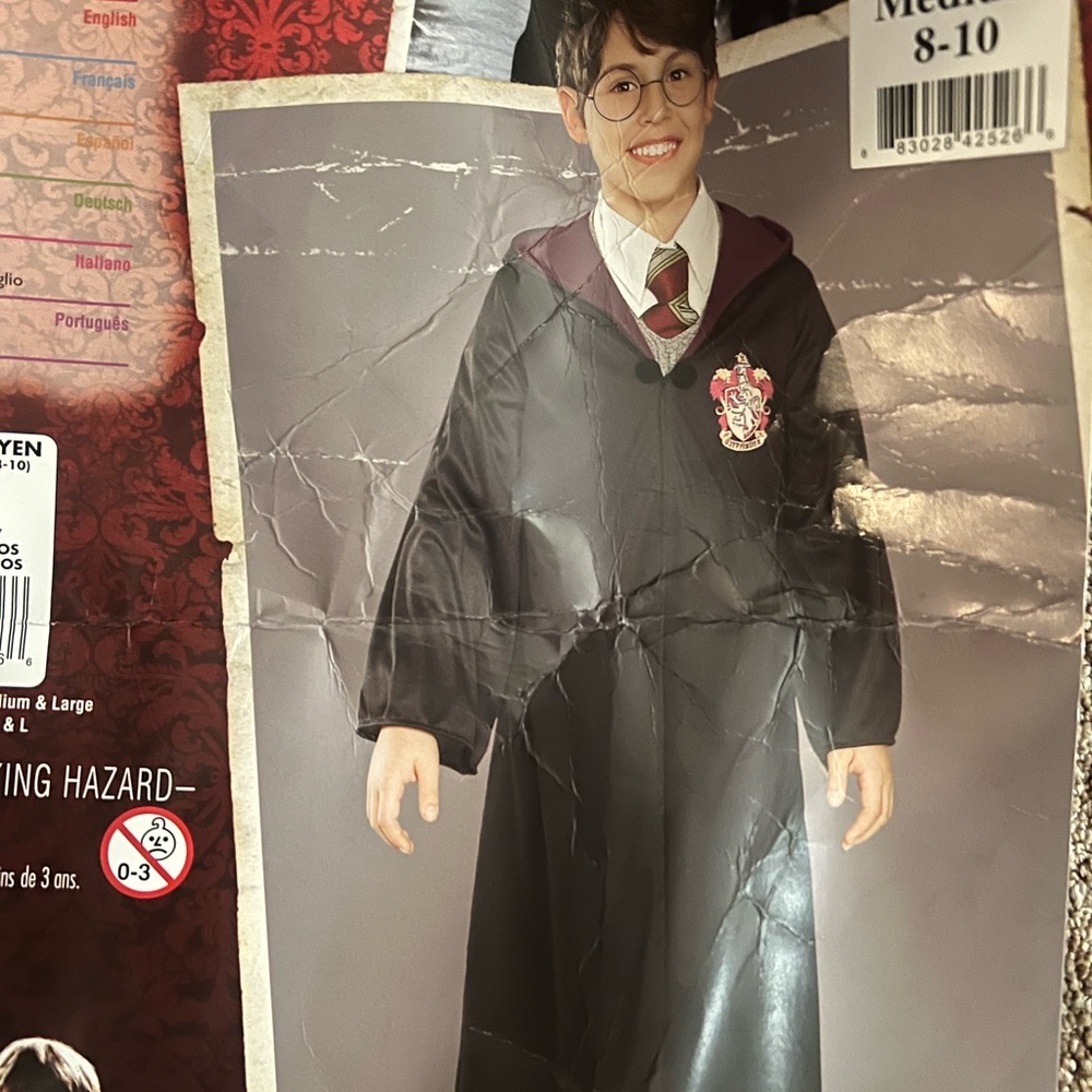 Harry Potter costume with wand ! Used once